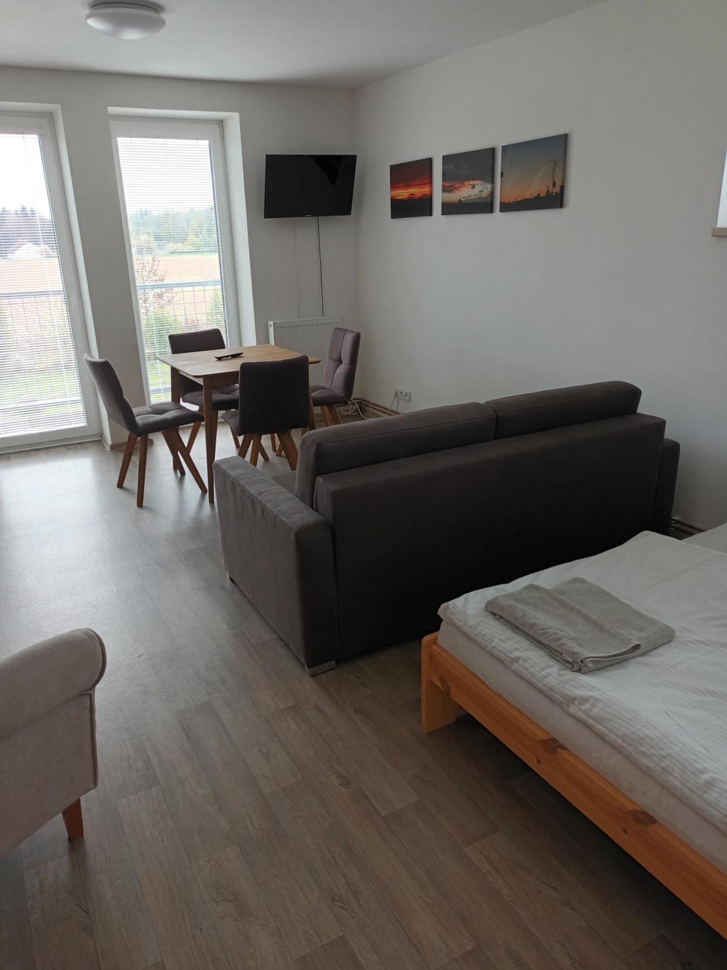 Penzion Na Samotach Apartment Jindřichŭv Hradec Exterior photo