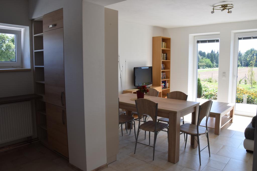Penzion Na Samotach Apartment Jindřichŭv Hradec Exterior photo